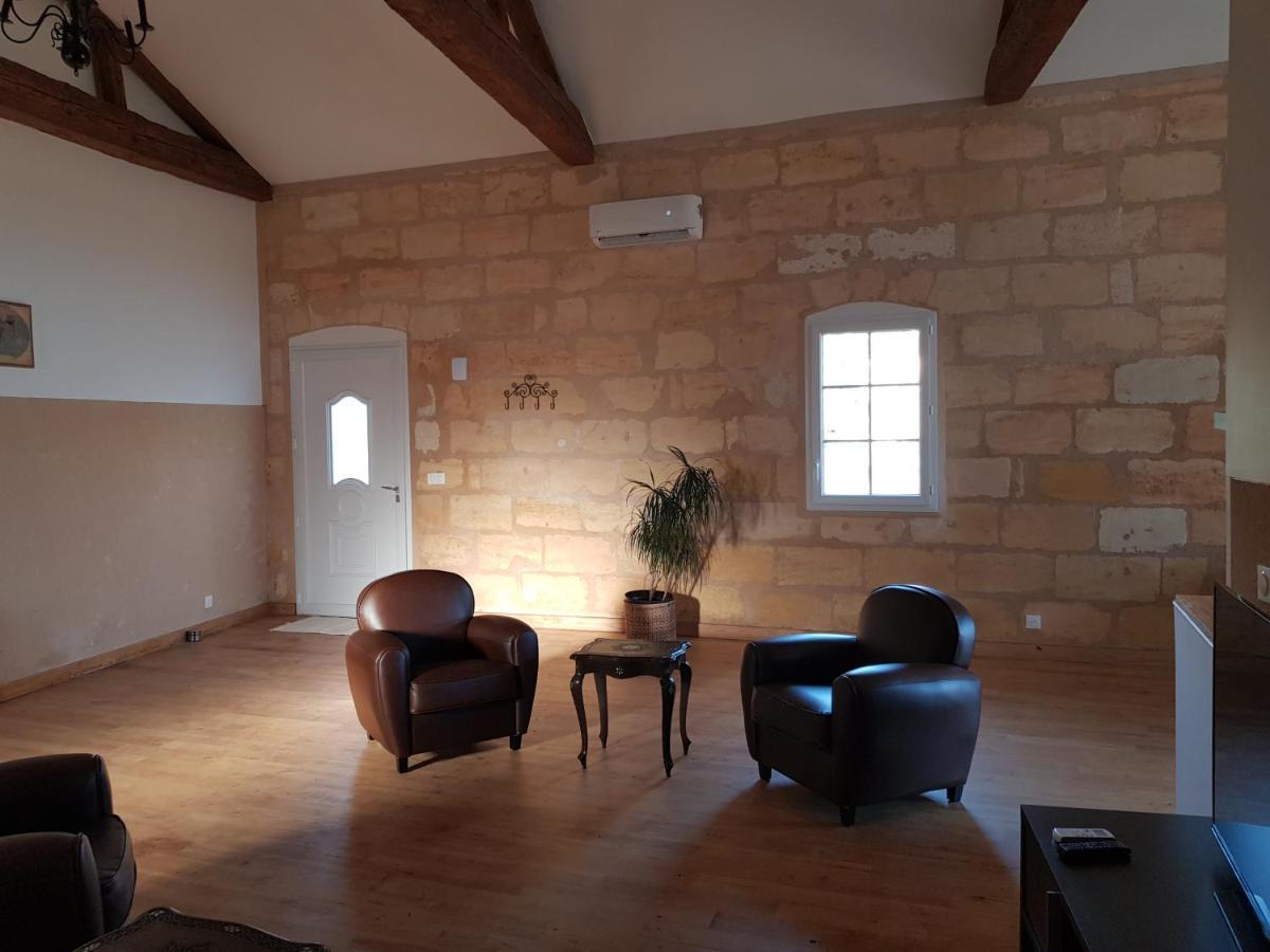 ホテル Domaine Du Chauvet Sainte-Eulalie  エクステリア 写真