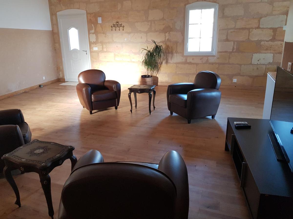 ホテル Domaine Du Chauvet Sainte-Eulalie  エクステリア 写真